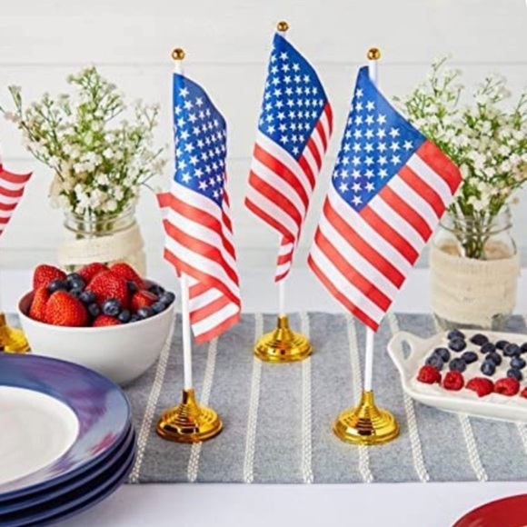 Other - Set of 12 Mini USA Flags